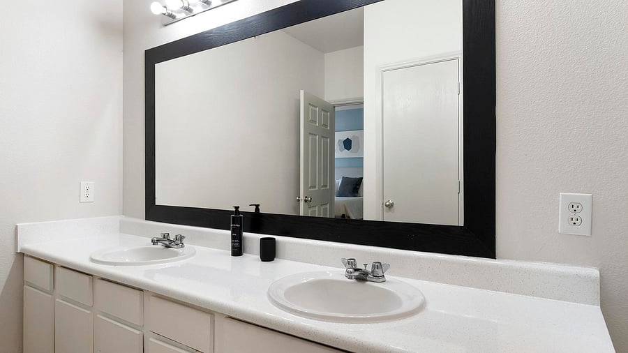 Furnished Finder property 1010616_10 photo 17