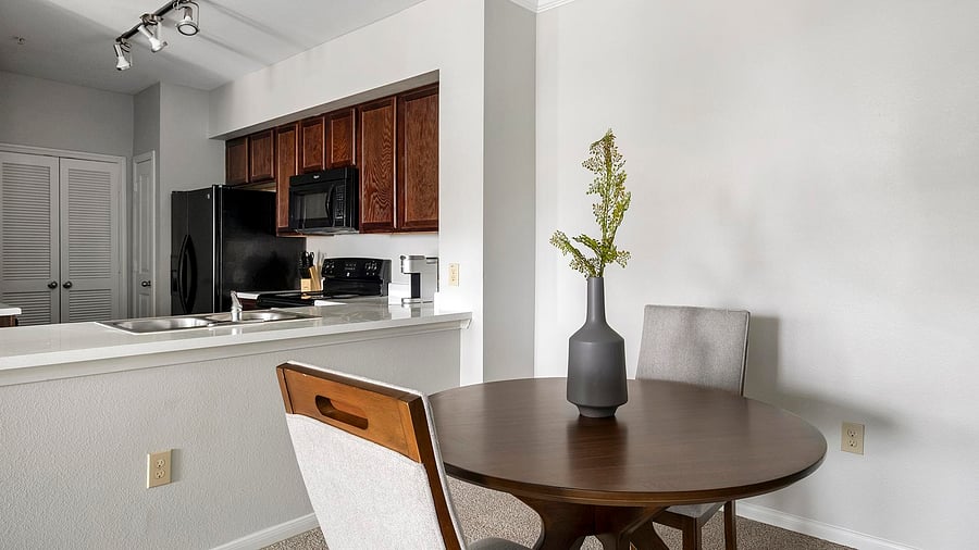 Furnished Finder property 1010617_10 photo 8