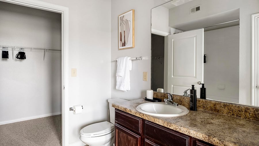 Furnished Finder property 1010617_10 photo 15