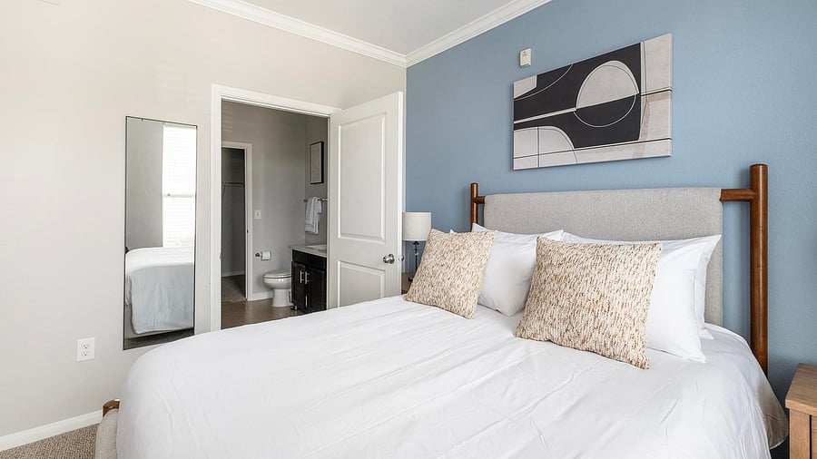 Furnished Finder property 1010617_7 photo 11
