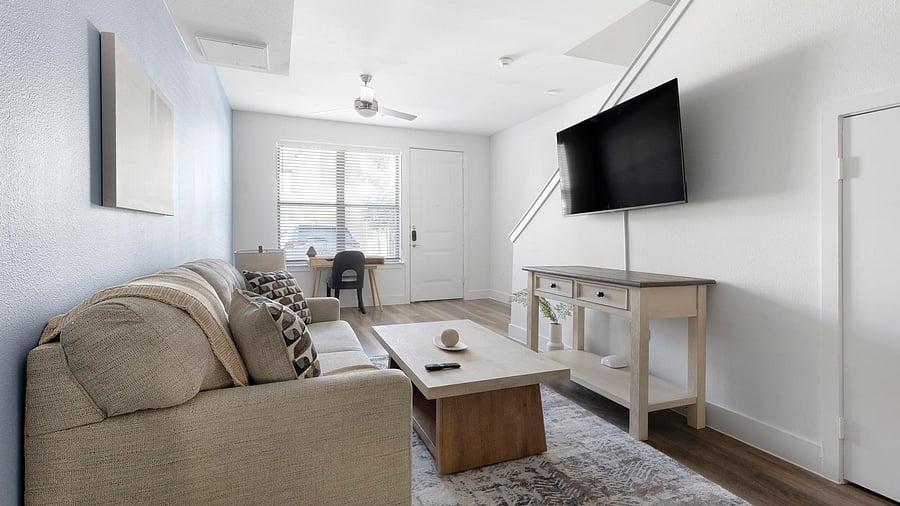 Furnished Finder property 1010633_36 photo 8