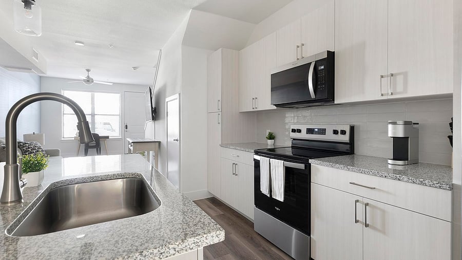 Furnished Finder property 1010633_36 photo 15