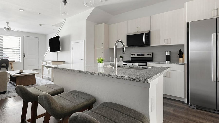Furnished Finder property 1010633_36 photo 17