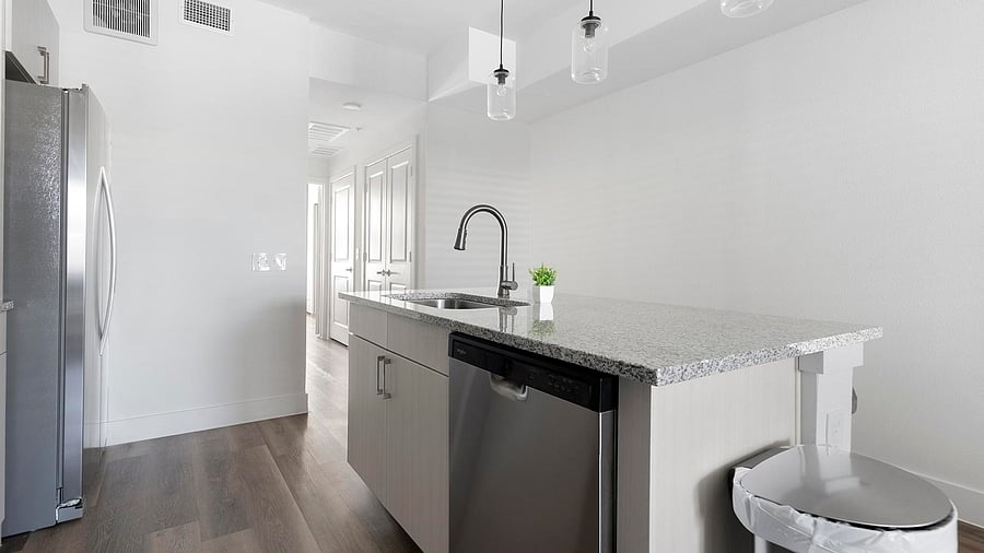 Furnished Finder property 1010633_36 photo 12