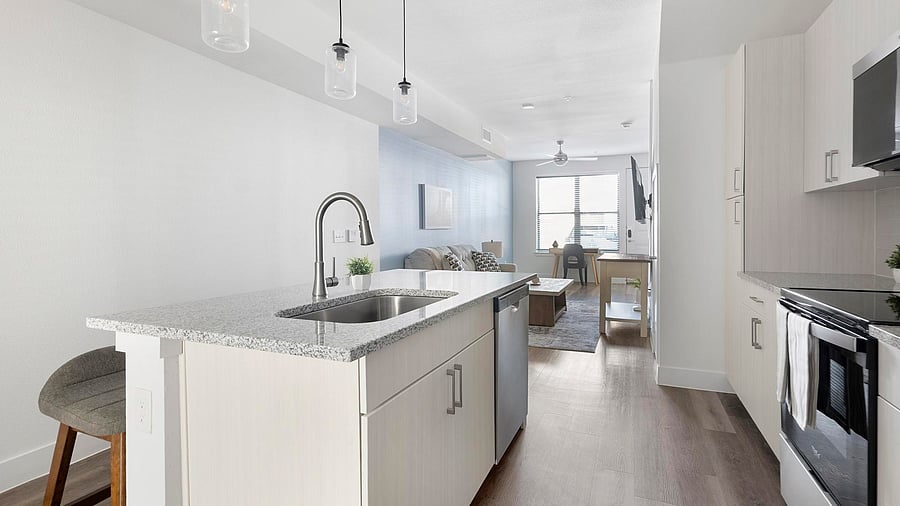 Furnished Finder property 1010633_36 photo 14
