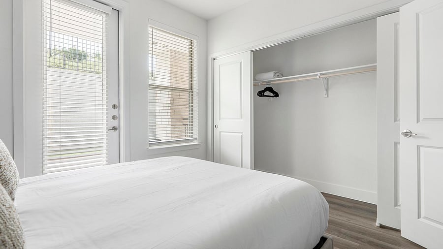 Furnished Finder property 1010633_36 photo 22