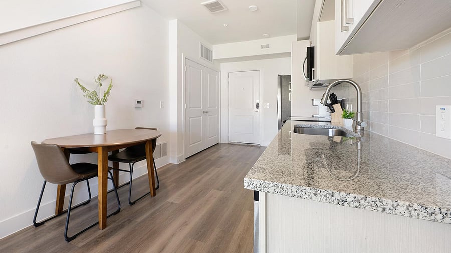 Furnished Finder property 1010633_6 photo 9