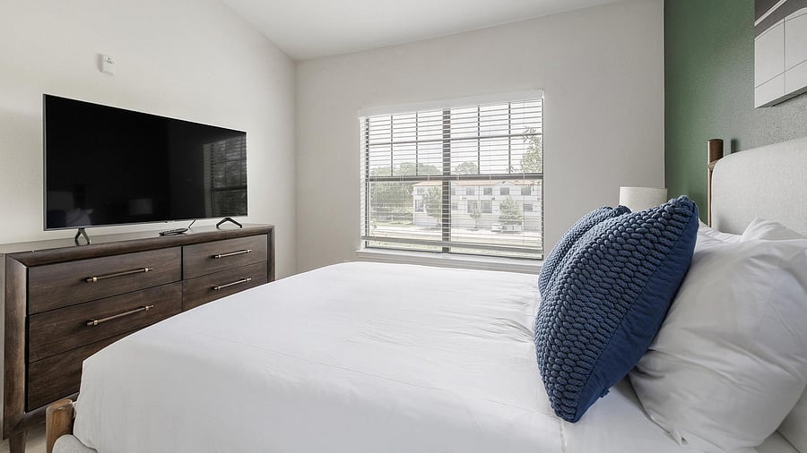 Furnished Finder property 1010652_14 photo 9