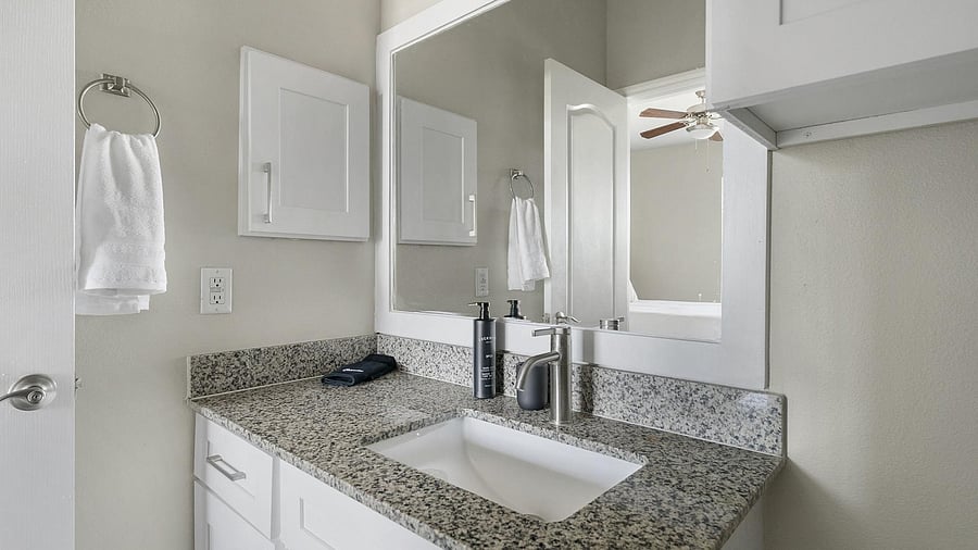 Furnished Finder property 1010666_13 photo 15