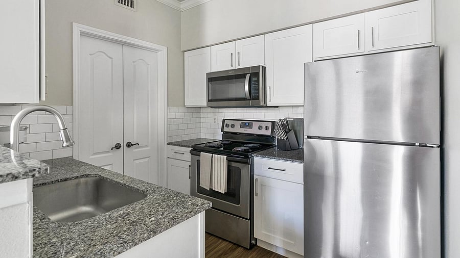 Furnished Finder property 1010666_4 photo 6