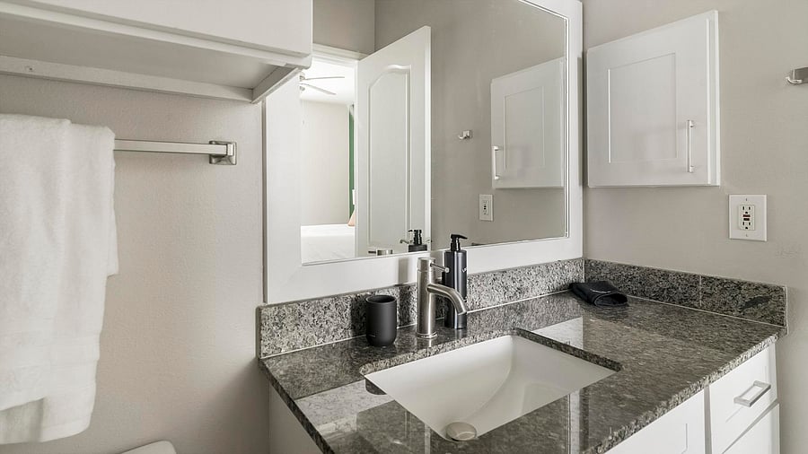 Furnished Finder property 1010666_7 photo 14