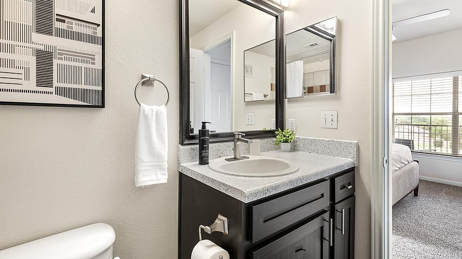 Furnished Finder property 1010677_3 photo 12