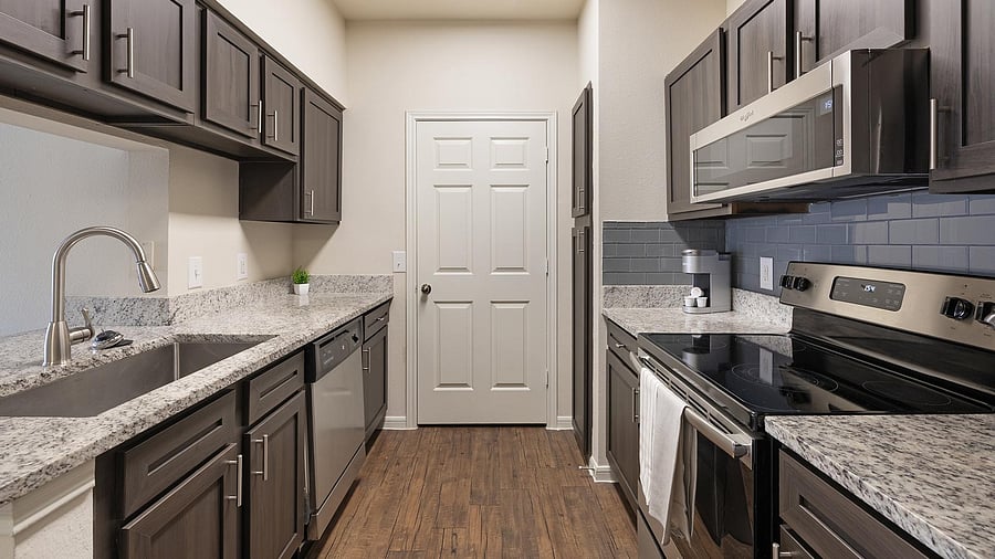 Furnished Finder property 1010677_4 photo 5