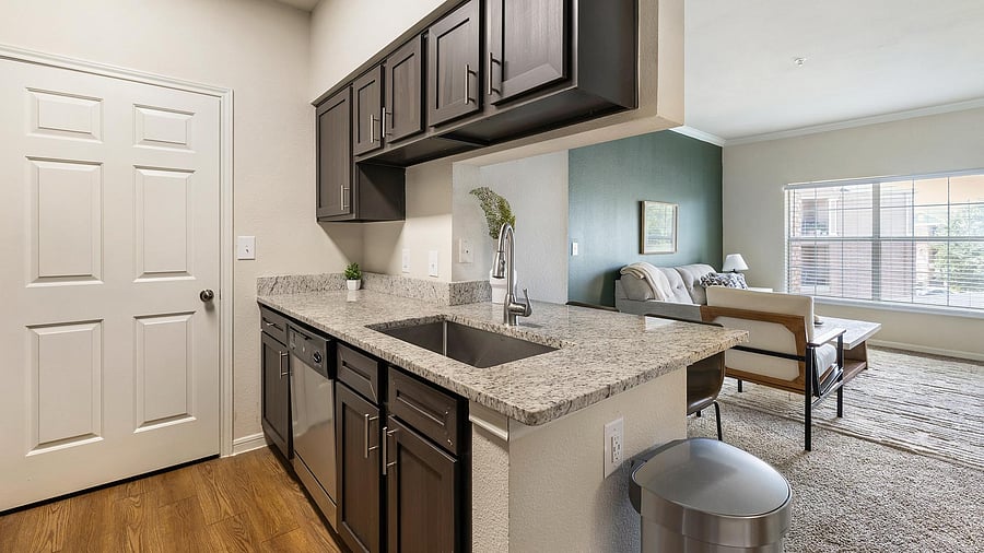 Furnished Finder property 1010677_5 photo 6