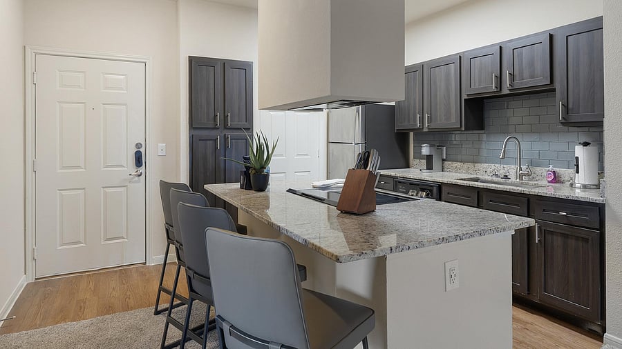 Furnished Finder property 1010677_6 photo 4