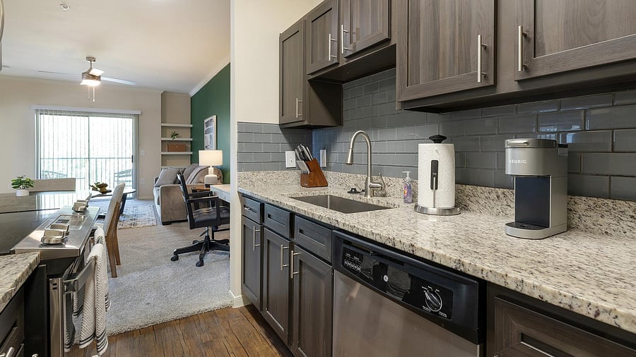 Furnished Finder property 1010677_8 photo 6