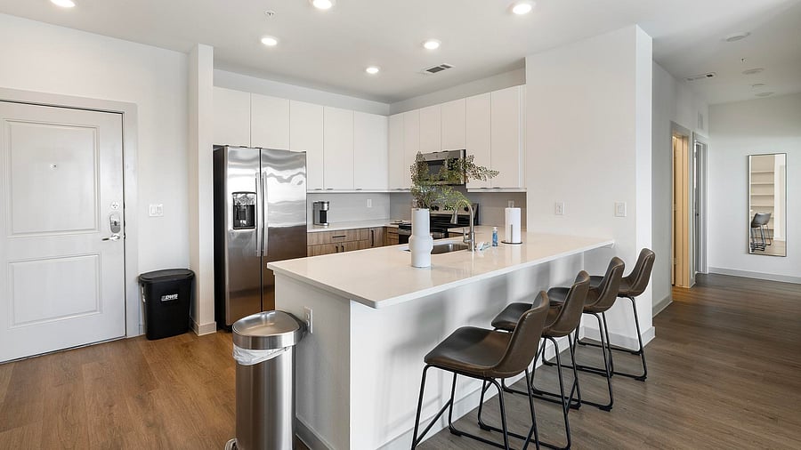Furnished Finder property 1010693_13 photo 10