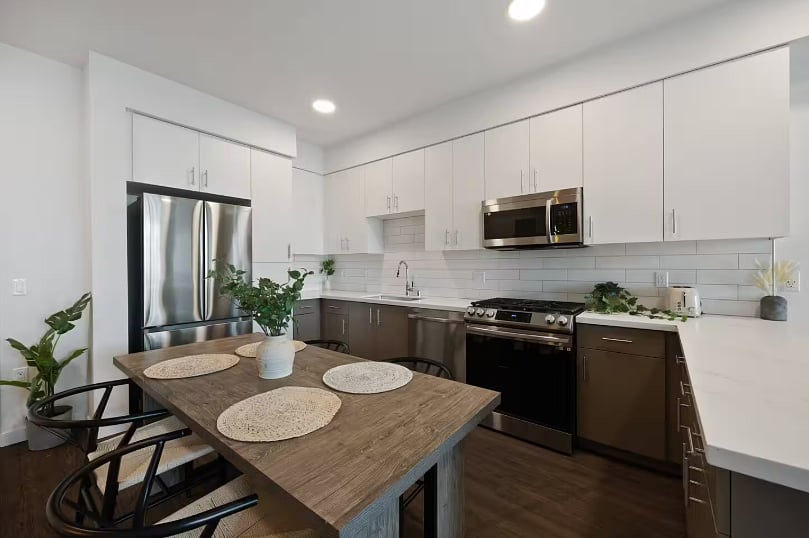 Furnished Finder property 1010737_1 photo 20