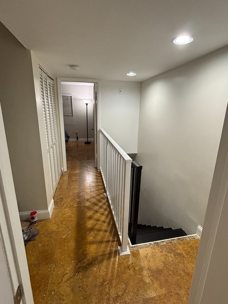 Hallway (upstairs)