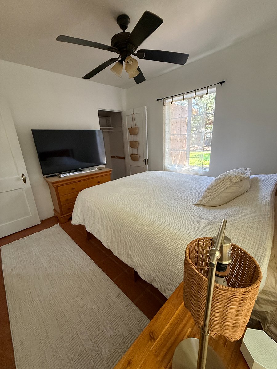 Furnished Finder property 1010753_1 photo 15