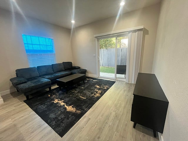 Furnished Finder property 1010757_1 photo 4