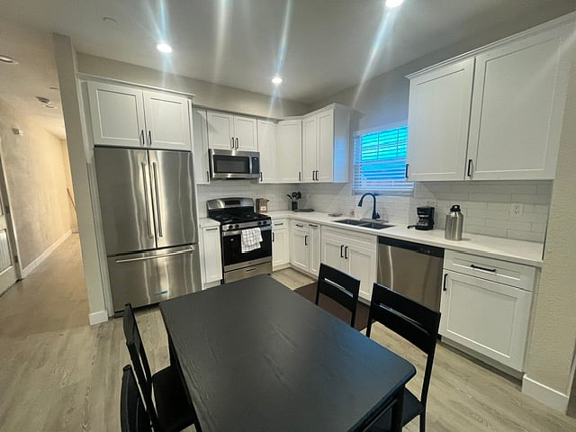 Furnished Finder property 1010757_1 photo 2