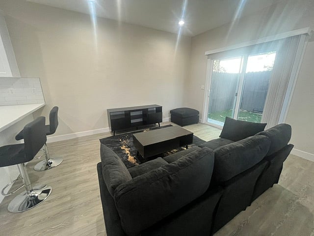 Furnished Finder property 1010757_2 photo 4