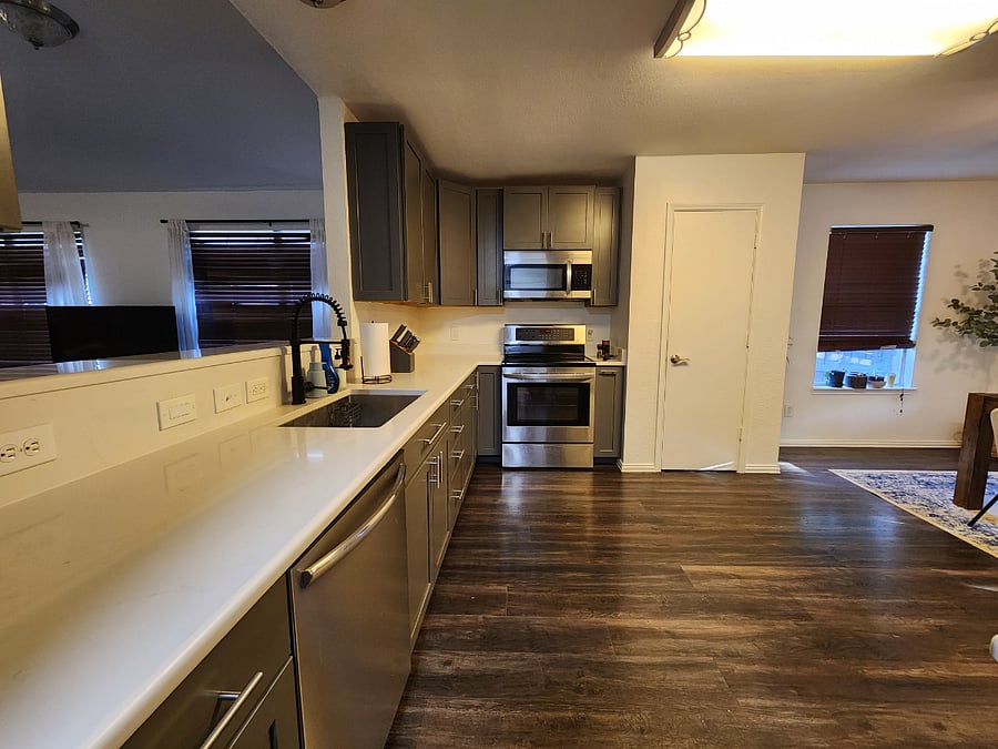 Furnished Finder property 1010771_1 photo 3
