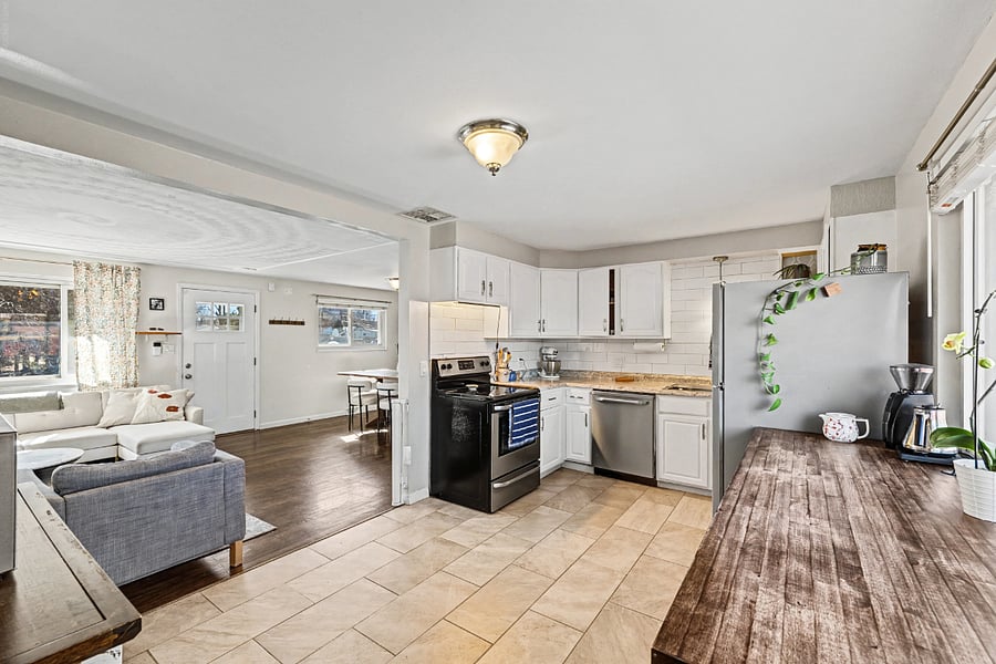 Furnished Finder property 1010773_1 photo 16