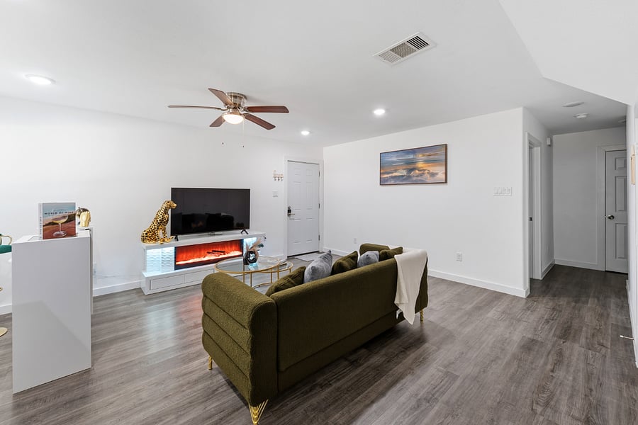 Furnished Finder property 1010807_1 photo 9