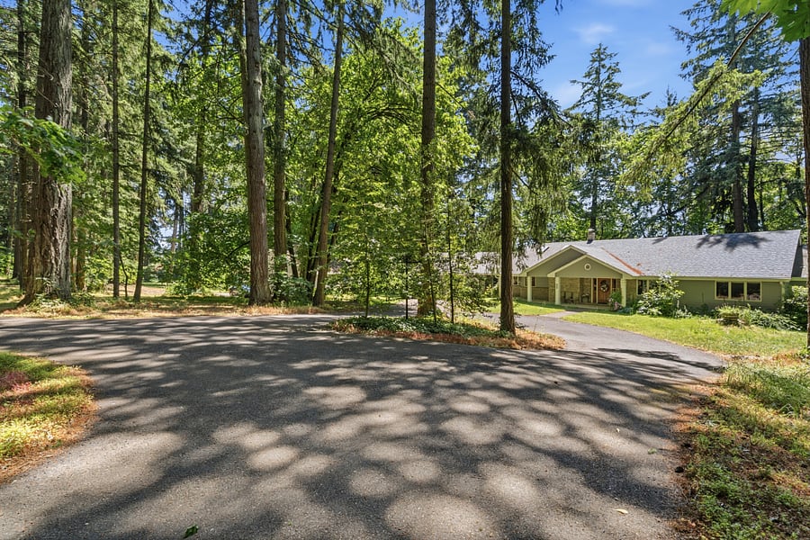 Furnished Finder property 1010812_1 photo 24