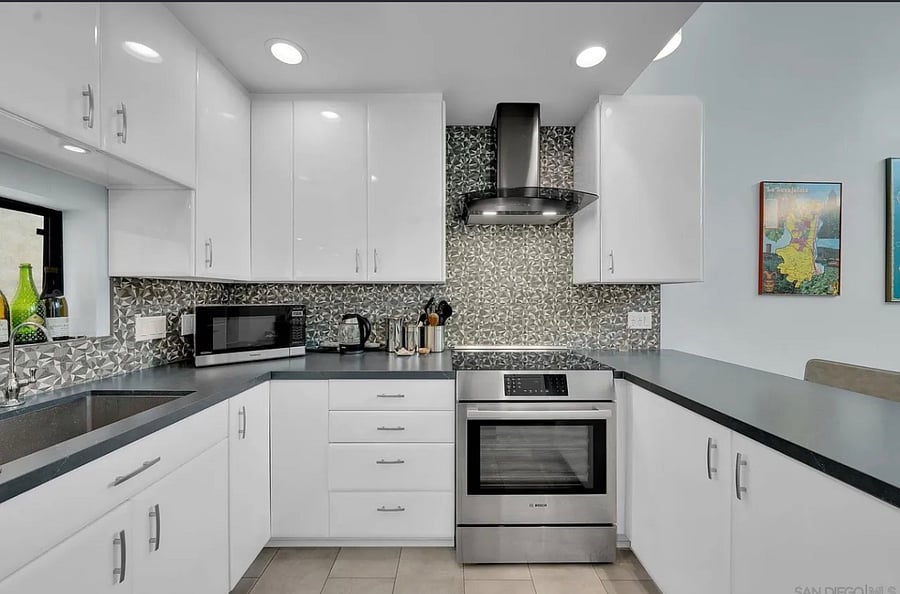 Furnished Finder property 1010820_1 photo 2