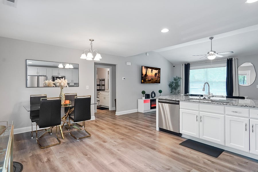 Furnished Finder property 1010867_1 photo 17