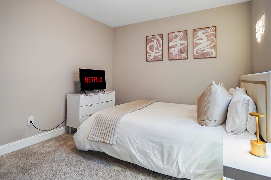 Furnished Finder property 1010867_1 photo 33