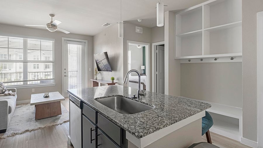 Furnished Finder property 1010962_15 photo 8
