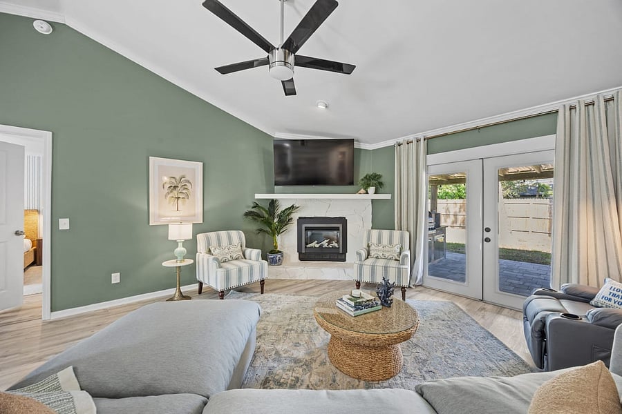 A stunning focal point in the living room, this modern fireplace lets you tailor the ambiance to your mood.  Choose from multiple flame colors and brightness levels, and enjoy it with or without heat.