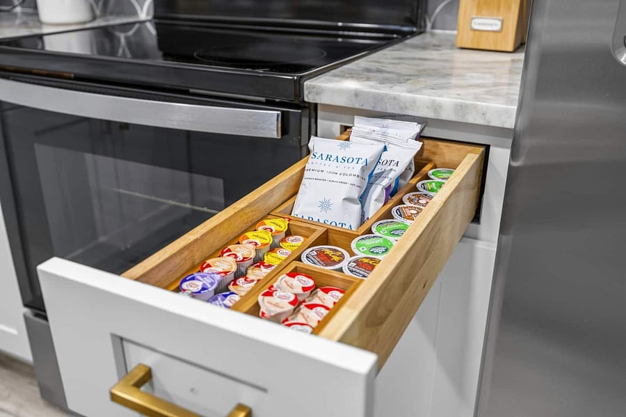We've stocked this station with everything you need, including multiple coffee options. Creamers, sweeteners, and a selection of teas, so you can make your perfect up any time.