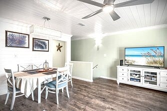 Dining area/TV