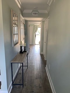 1 st floor hallway