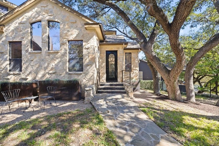 Furnished Finder property 1011181_1 photo 3