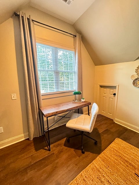 Workspace:
Work comfortably at the dedicated workstation featuring an oversized cushioned desk chair, spacious desk, high-speed Wi-Fi, multiple power outlets, and built-in USB charging ports for all your devices.