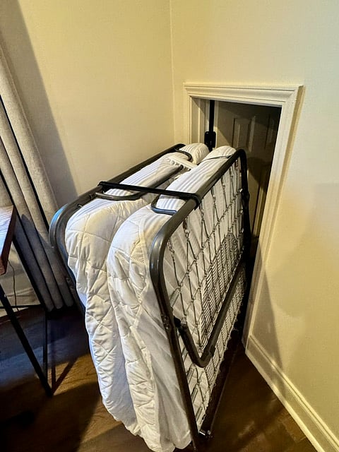 Extra Sleeping Space:
Need additional sleeping accommodations? A comfortable rollaway twin bed with fresh linens is available, providing a convenient sleeping option for an extra guest.
