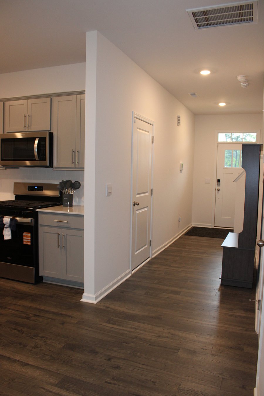 Furnished Finder property 1011266_2 photo 34