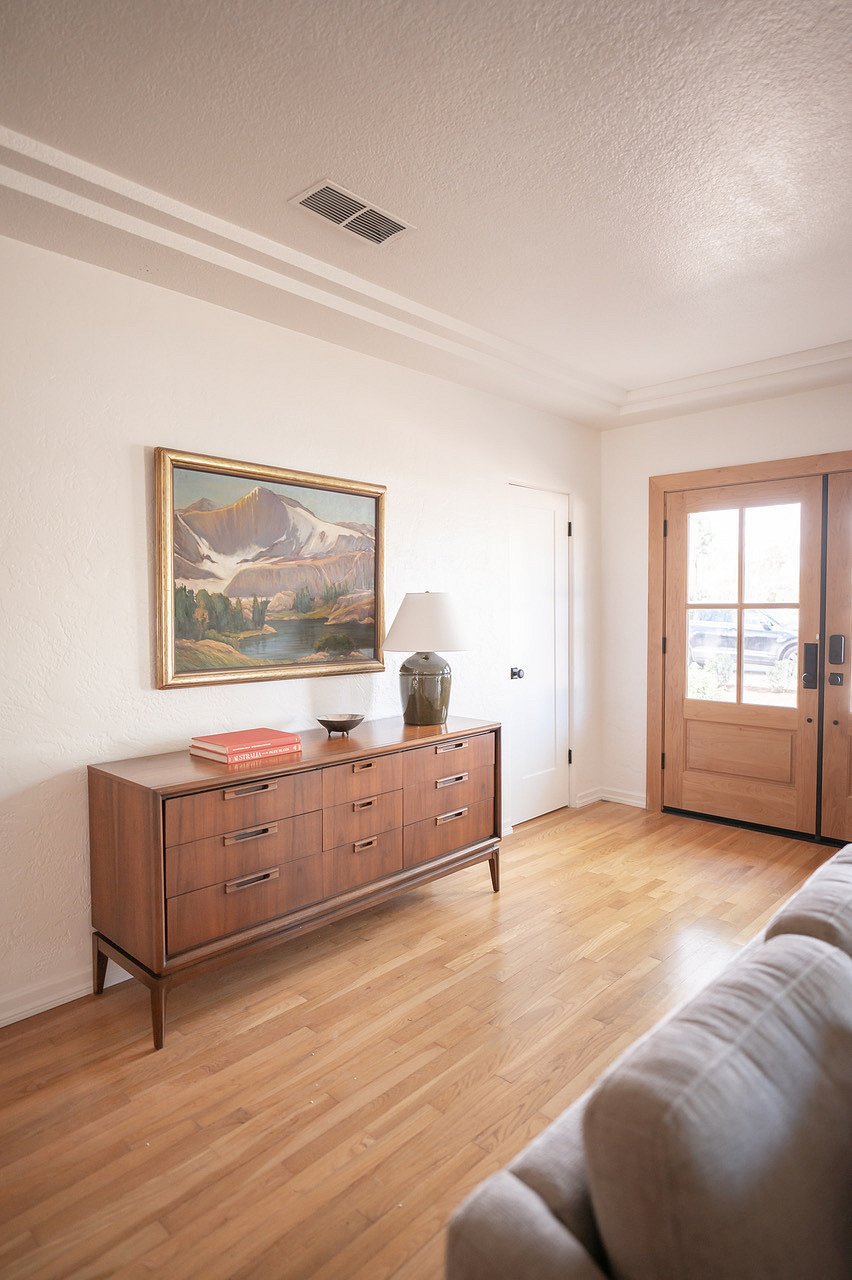 Entry into front room.