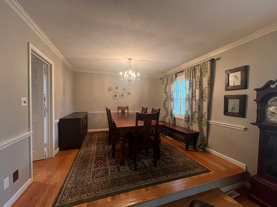 Shared dining room