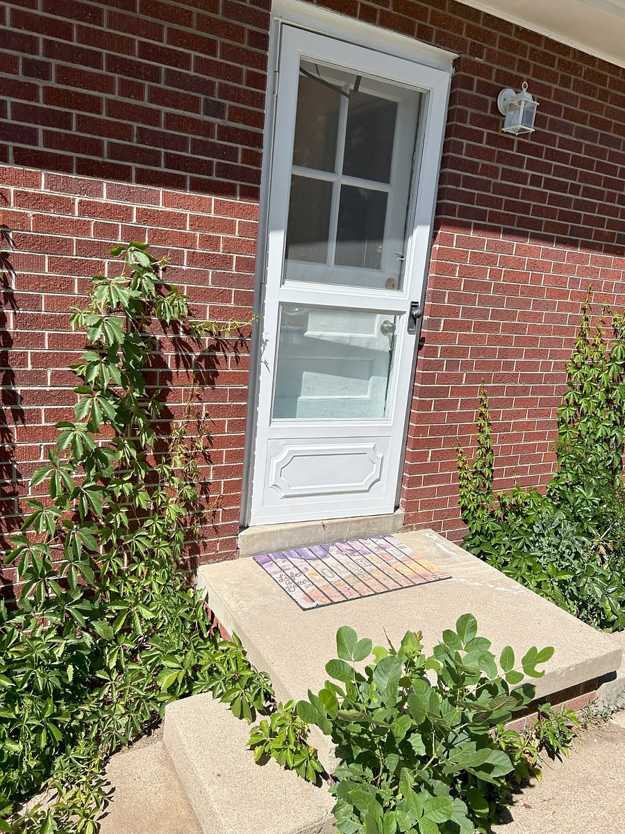 Side door