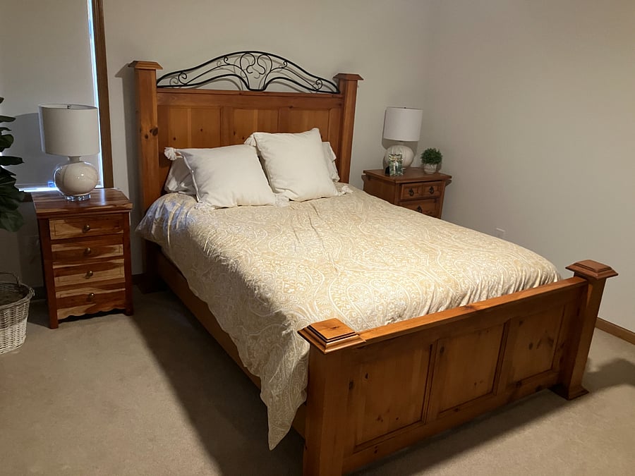 Bedroom 2 with queen
