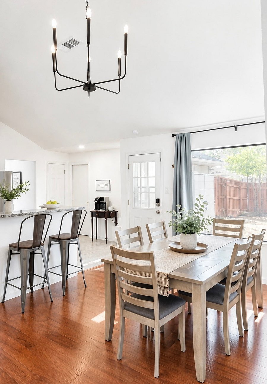 Dining area/kitchen/back yard window