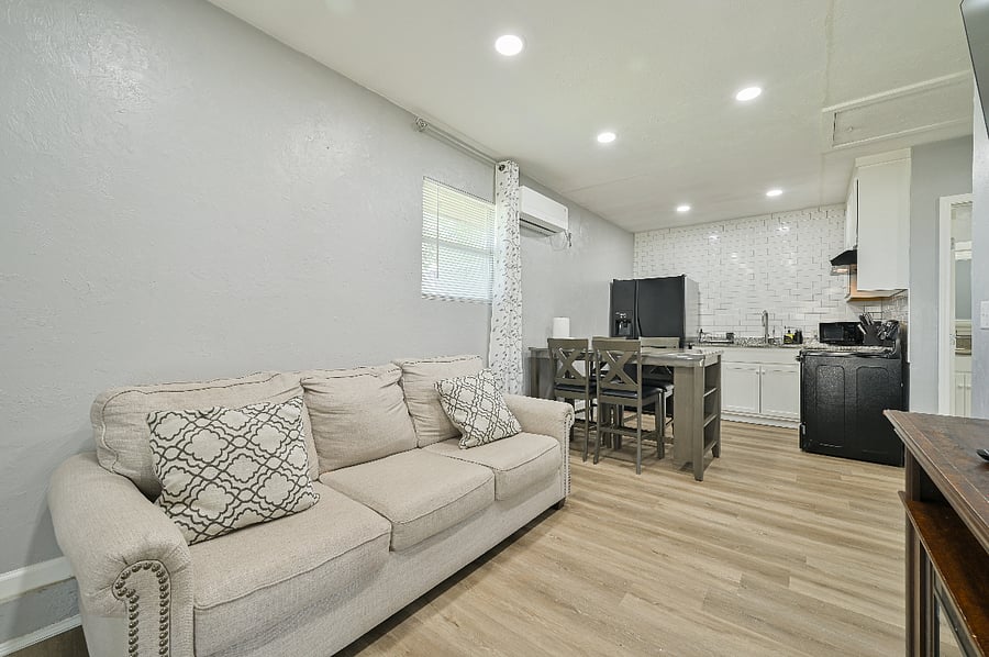 Furnished Finder property 1011413_1 photo 3