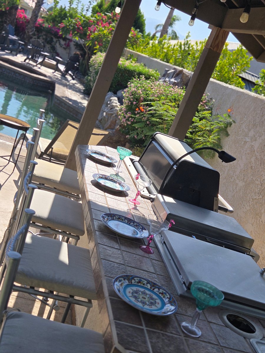 Fully equipped outdoor kitchenperfect for al fresco dining.